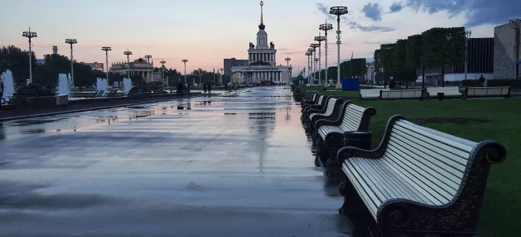 Arnaud Leclercq - How much an office cost?